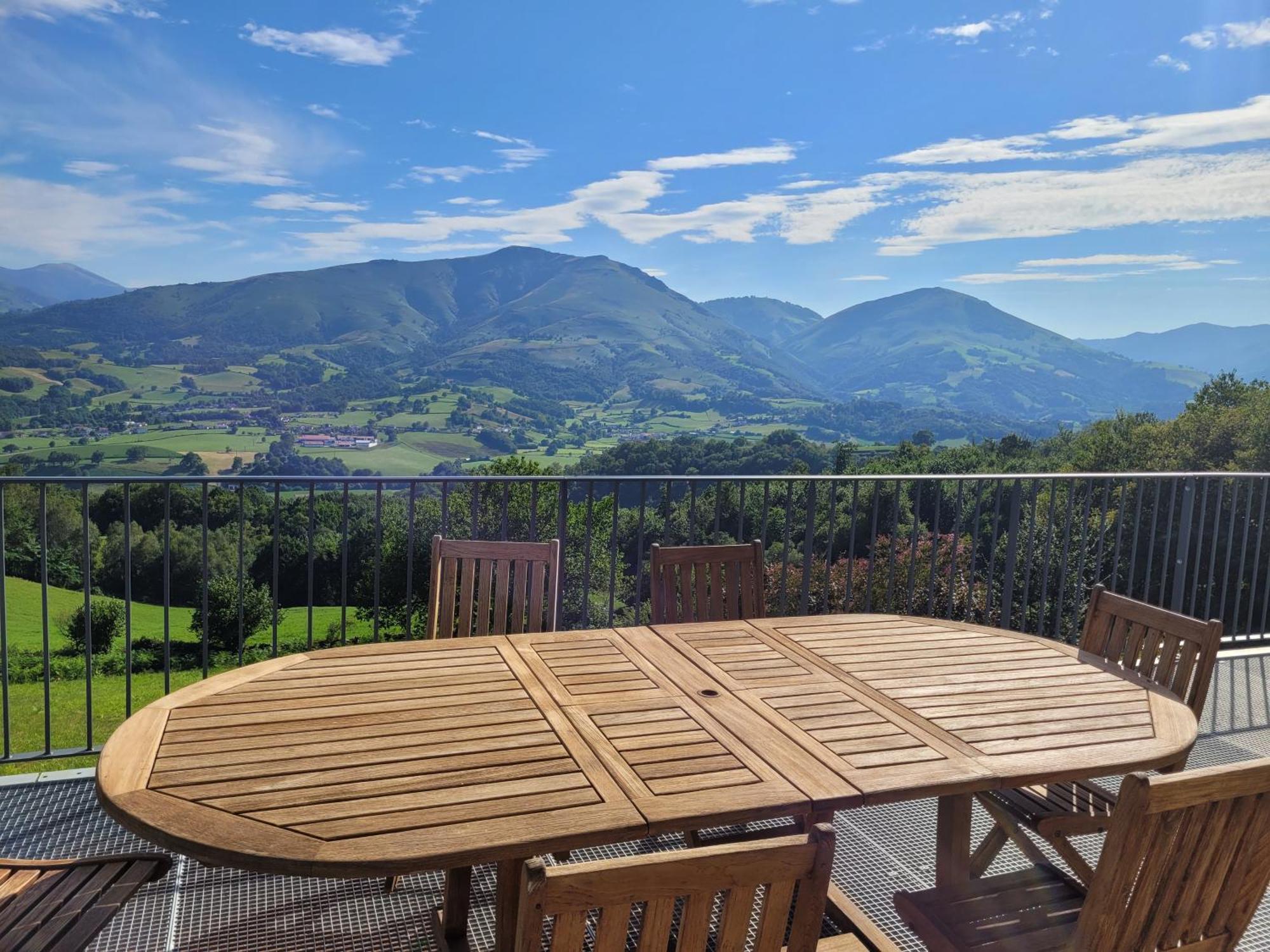 Ferienhaus Maison Au Pays Basque, Calme Avec Vue Imprenable Sur Montagnes